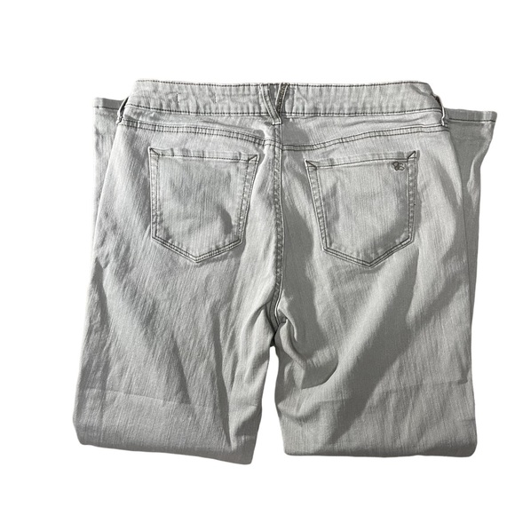 Jessica Simpson Olive Green Rolled Crop Skinny Jeans - Picture 5 of 8